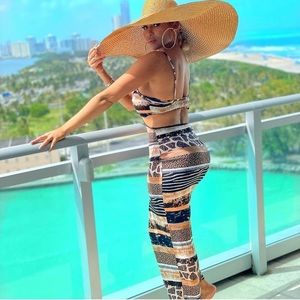 Oversized extra large Floppy Straw Sun Hat